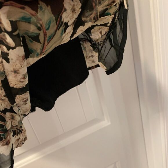 ASTR Floral Romper Size Medium Chiffon Style Material Long Semi Sheer Sleeves - Picture 3 of 5